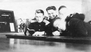 Подготовка к полётам, изучение НПП. Костров (слева) , В. Семенченко и Е.Смирнов и..., 4гв. иап, Мамоново, 1956